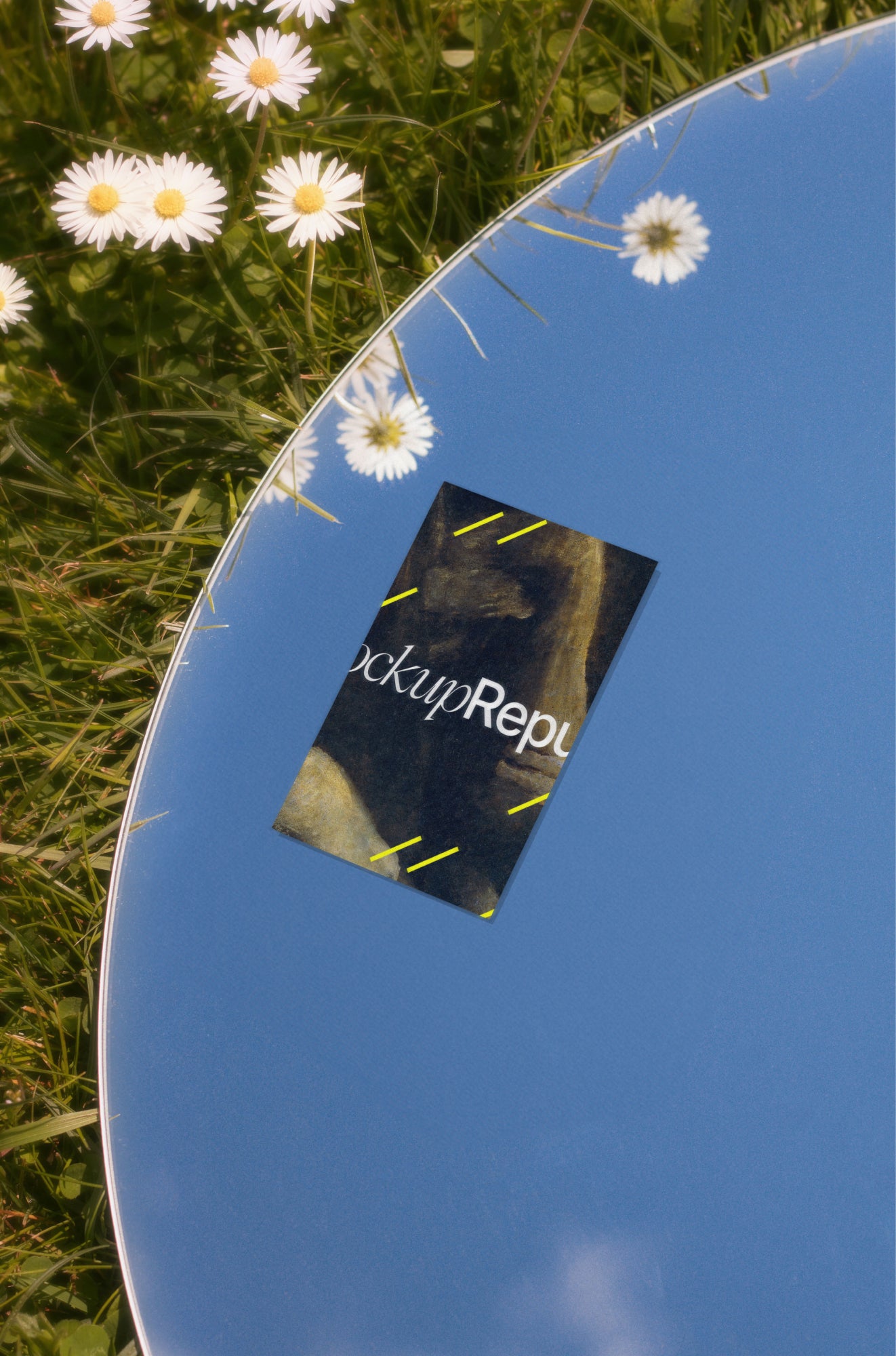 Business Card Mockup DS_014