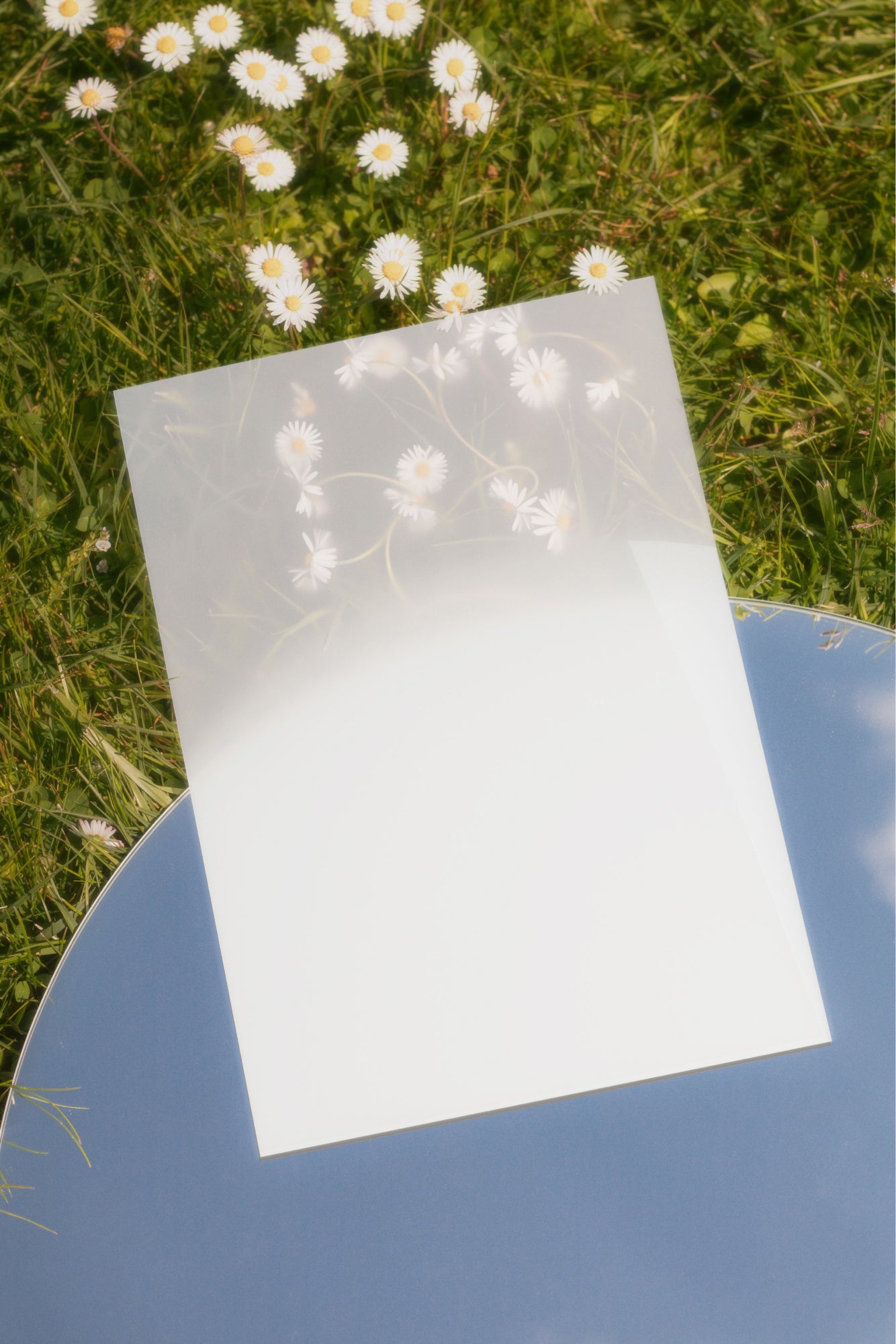 Transparent A4 Mockup DS_028