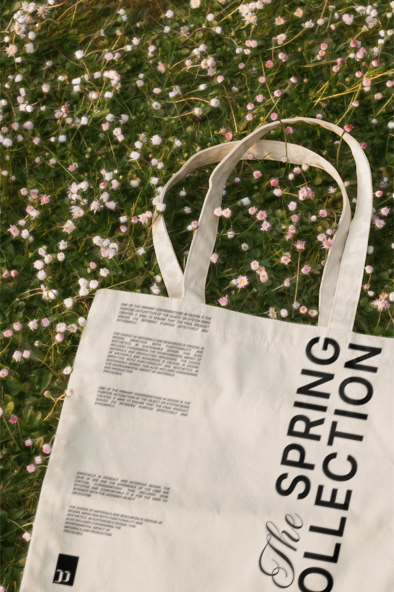 Tote Bag Mockup DS_042