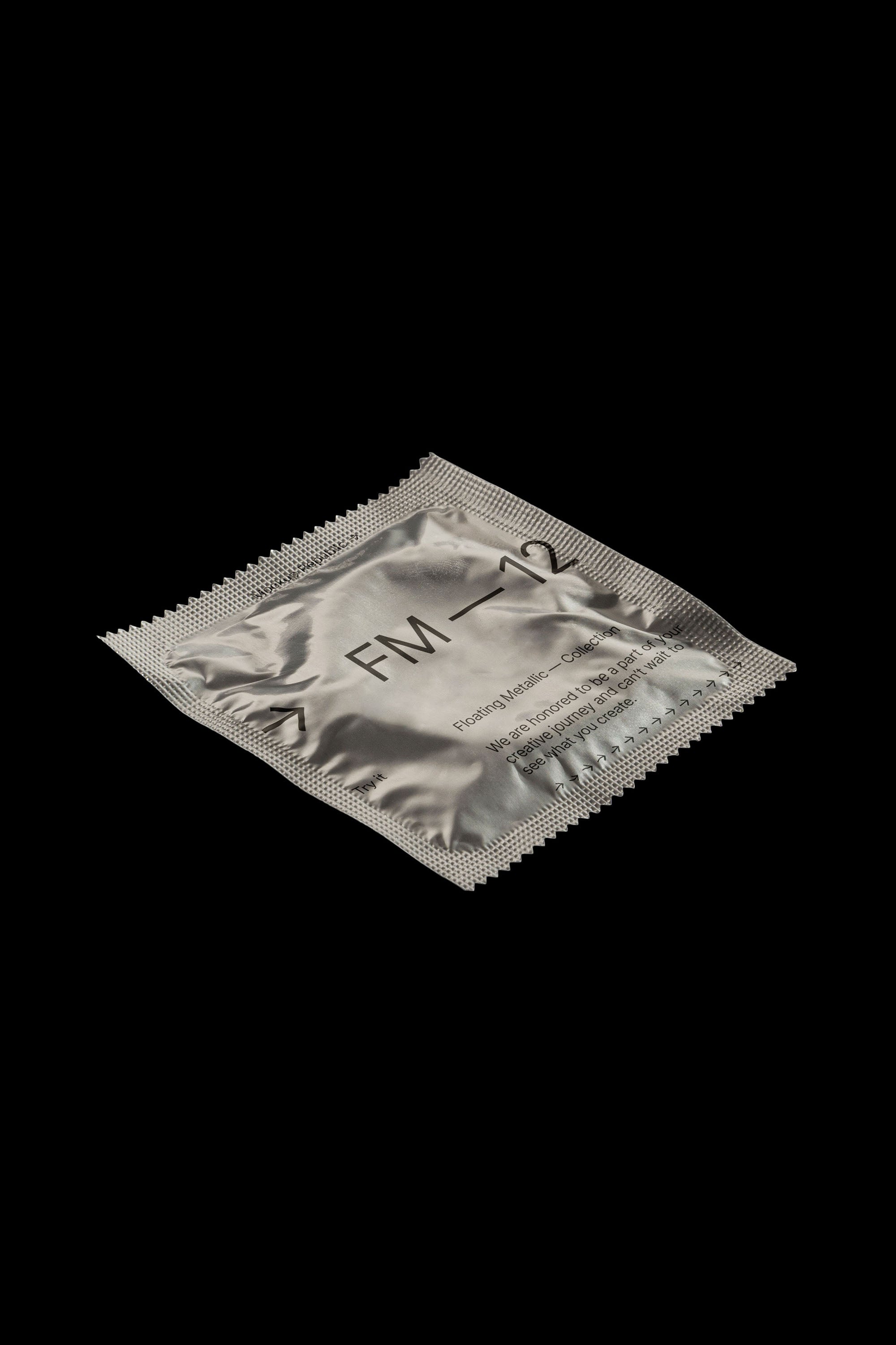 Condom Mockup FM_012