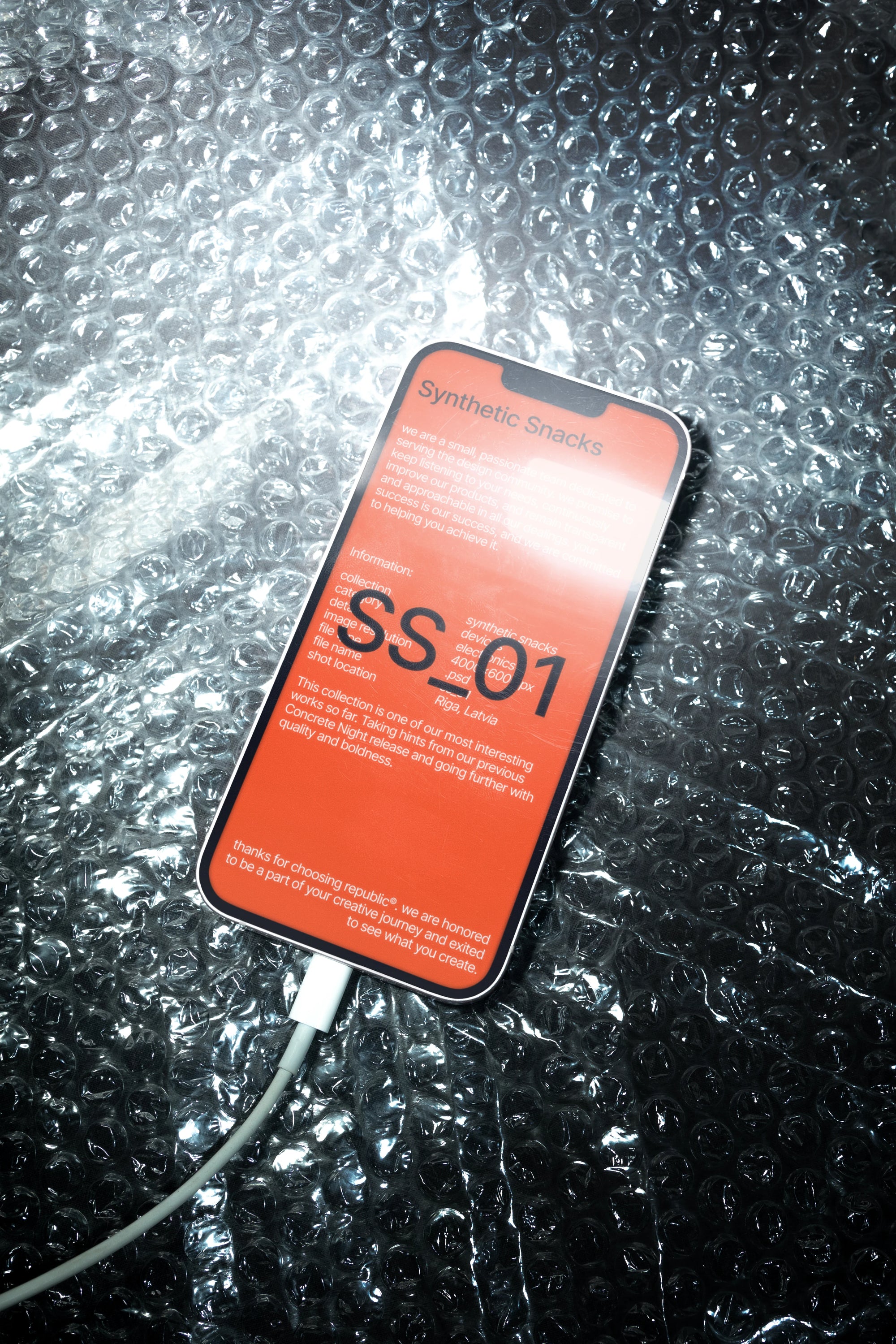 iPhone Mockup SS_01