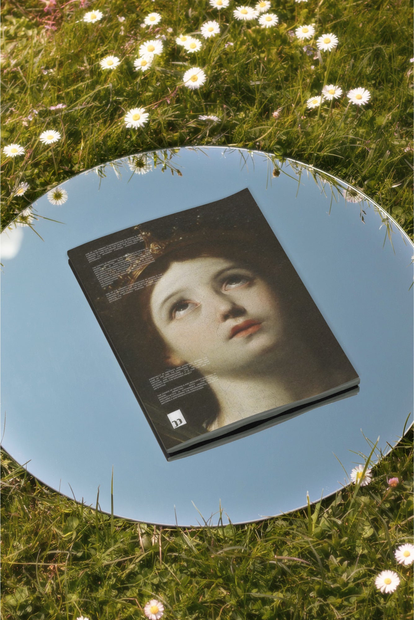 Magazine Mockup DS_021