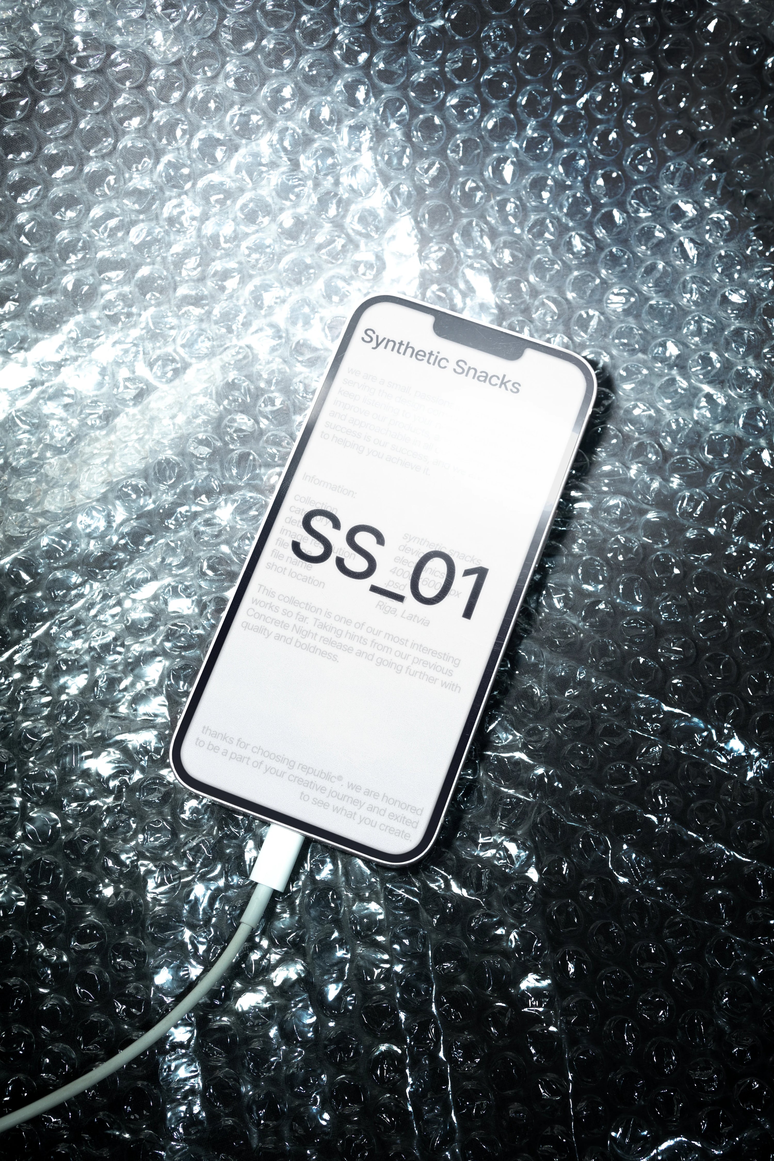 iPhone Mockup SS_01