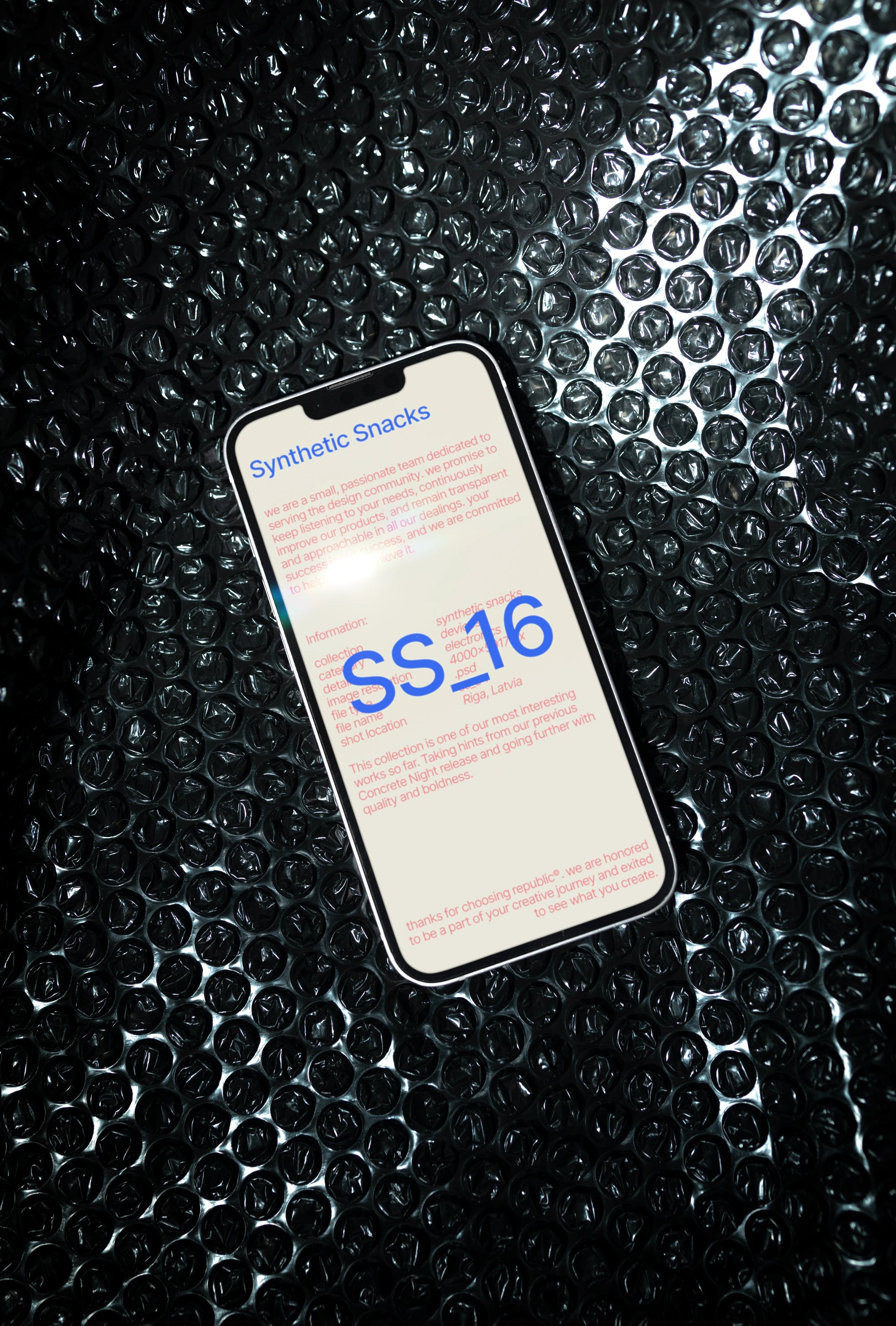 iPhone Mockup SS_16