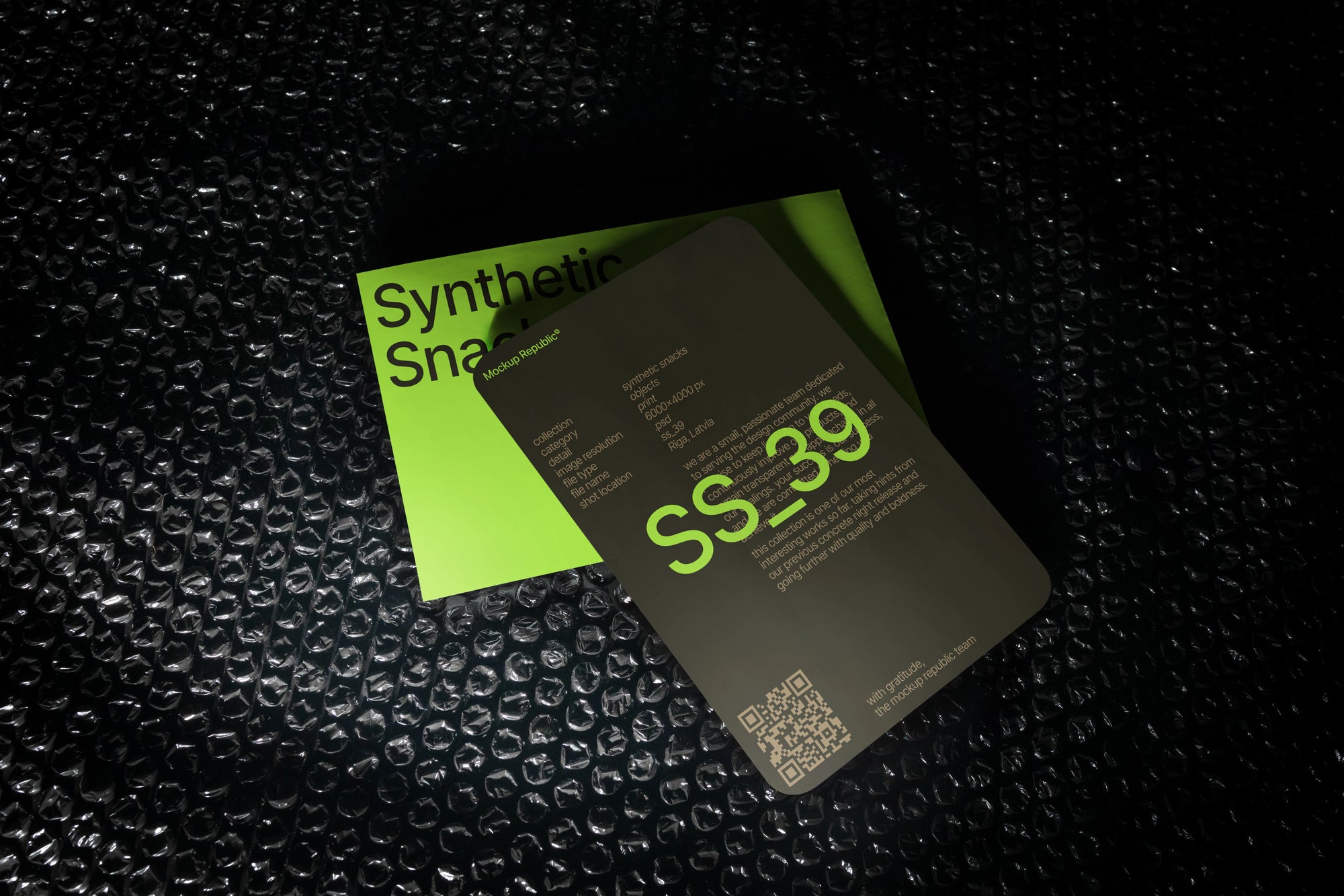 Brochure Mockup SS_39